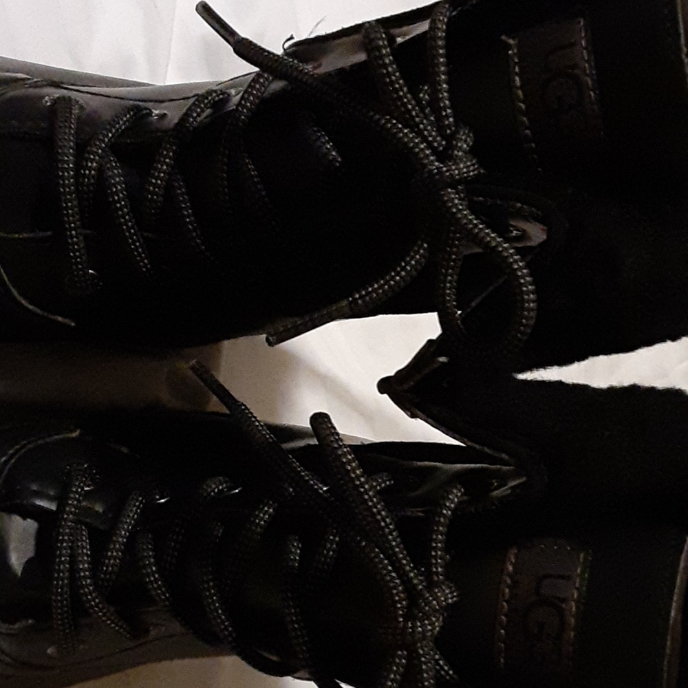 Boots - Picture 3 of 9